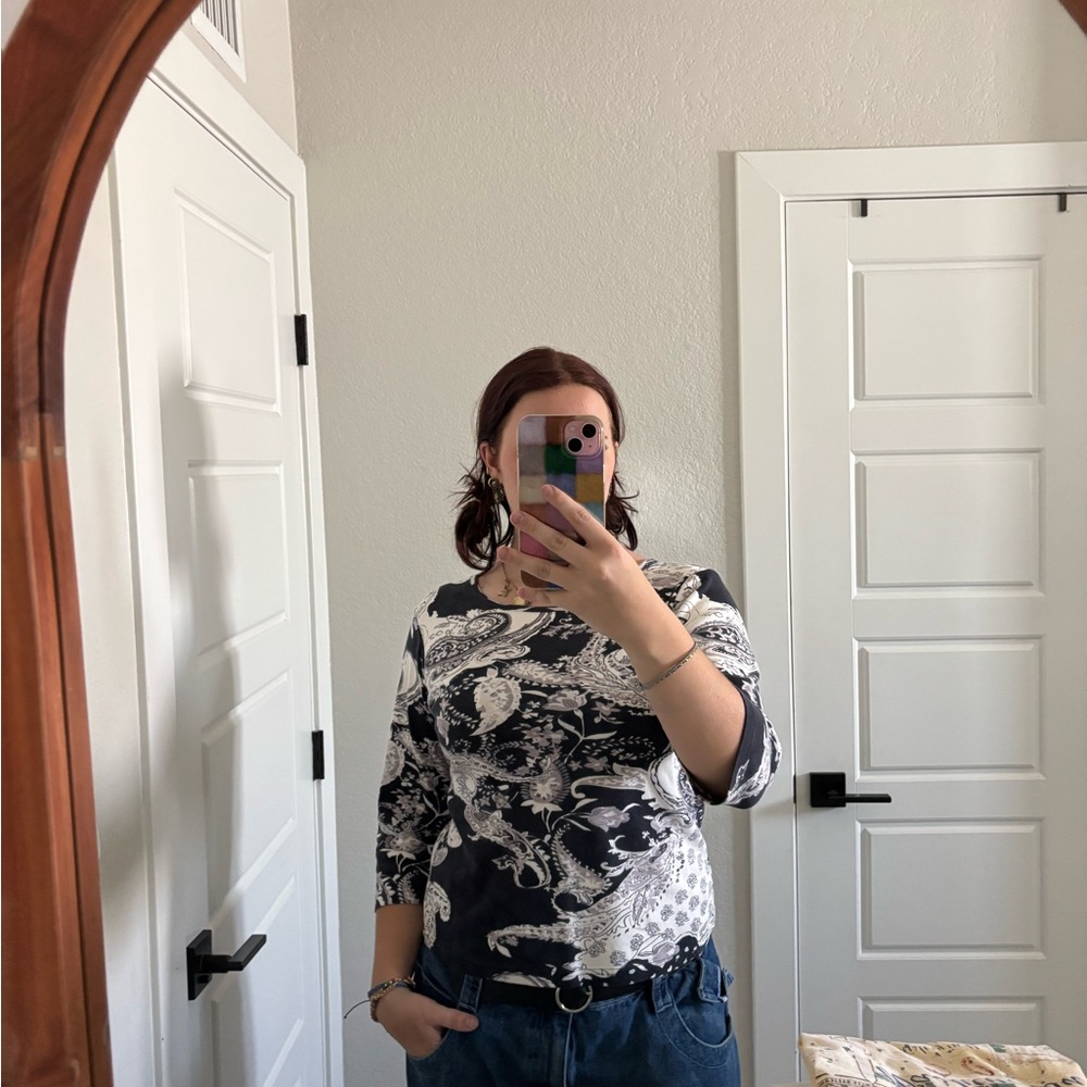 Women's Black and White Patterned Top